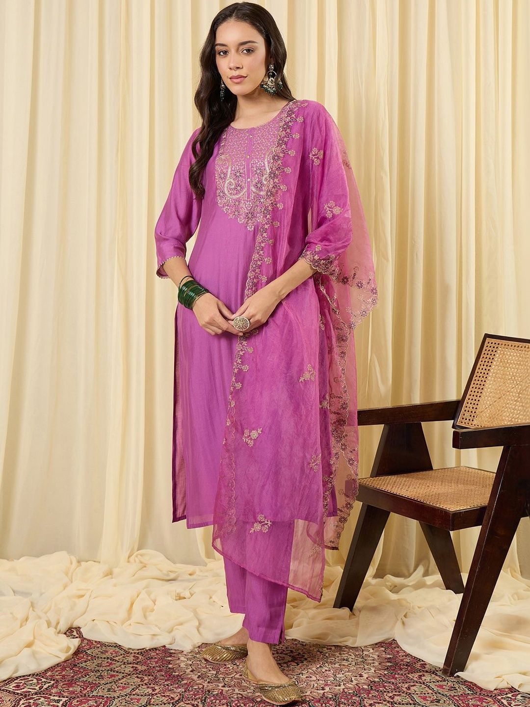 Dhiyona IE Women Ethnic Motifs Embroidered Regular Thread Work Kurta with Trousers & With Dupatta
