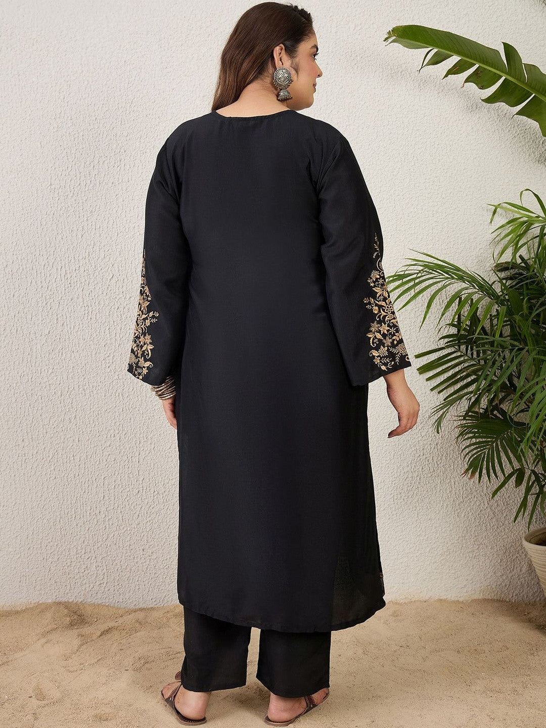 Plus Size Ethnic Motifs Embroidered Regular Thread Work Kurta with Trousers