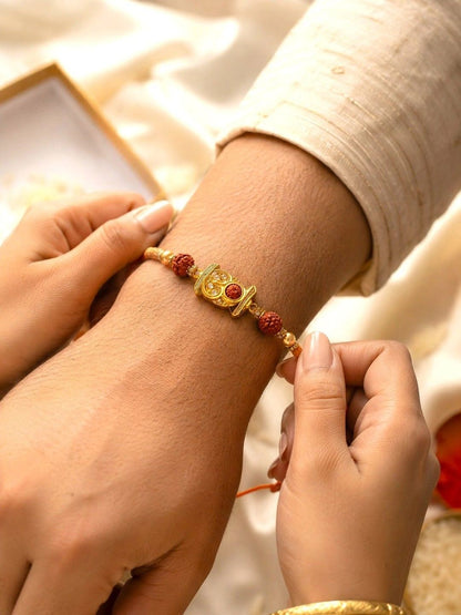 Dhiyona Rakhi