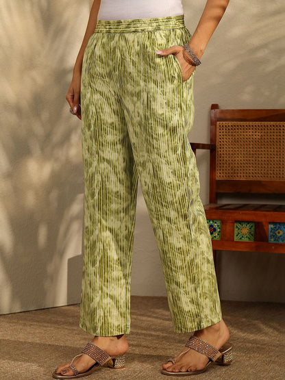 Women Ethnic Motifs Printed Regular Kurta with Trousers & With Dupatta