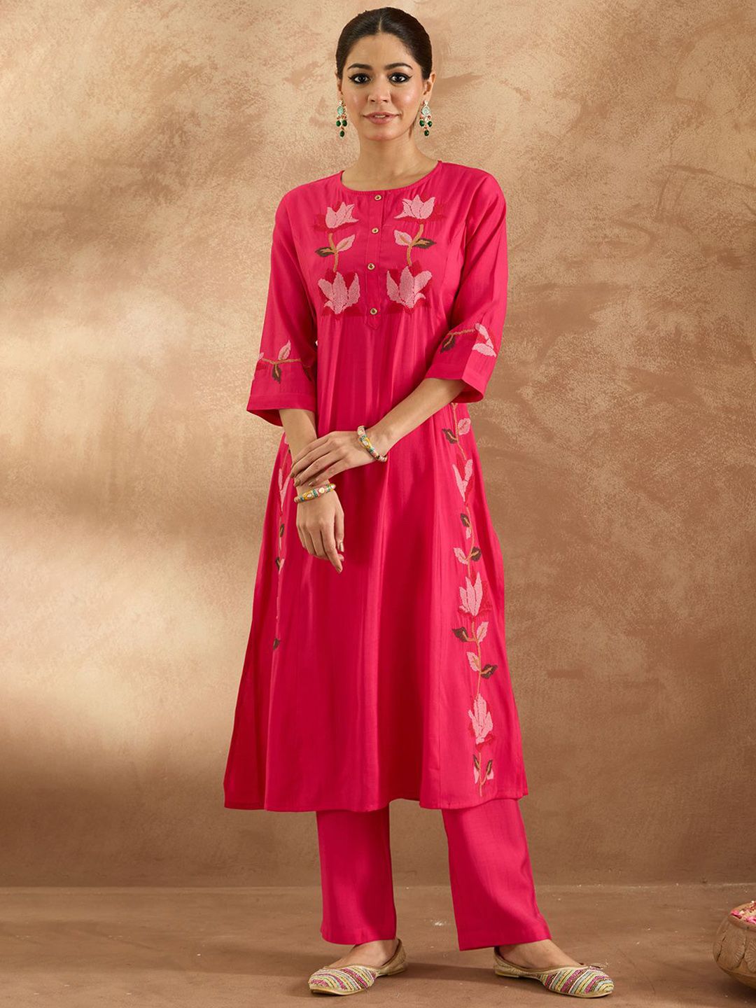 Dhiyona IE Women Ethnic Motifs Embroidered Thread Work Pure Cotton Kurta with Trousers
