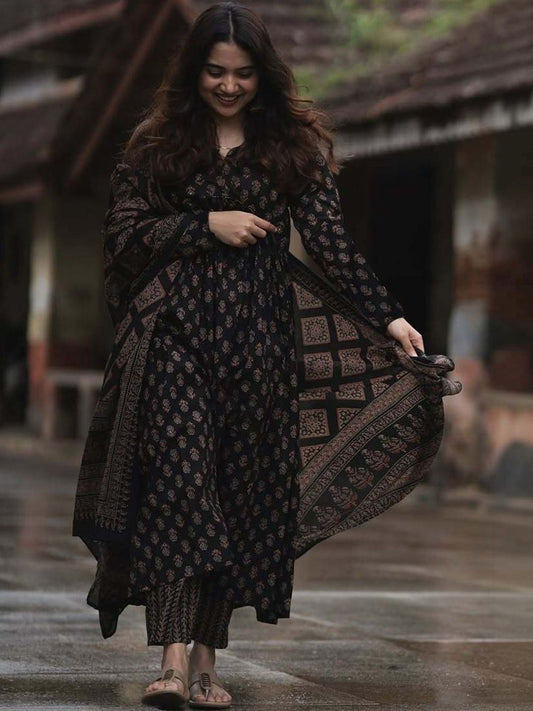 Dhiyona KL Women Ethnic Motifs Printed Regular Kurta with Palazzos & With Dupatta