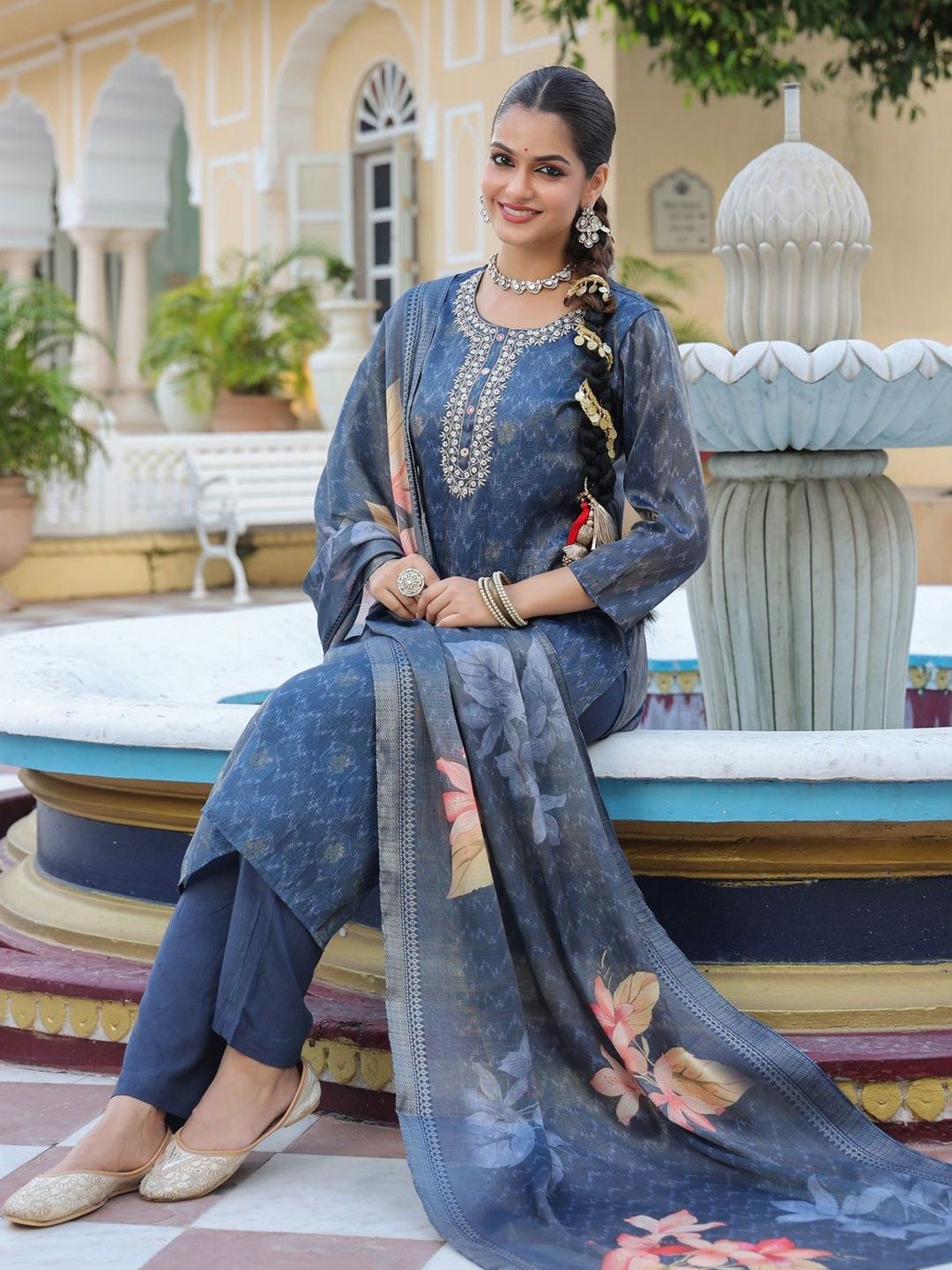 Dhiyona RR Women's Floral Printed Regular Thread Work Pure Cotton Kurta with Trousers & With Dupatta