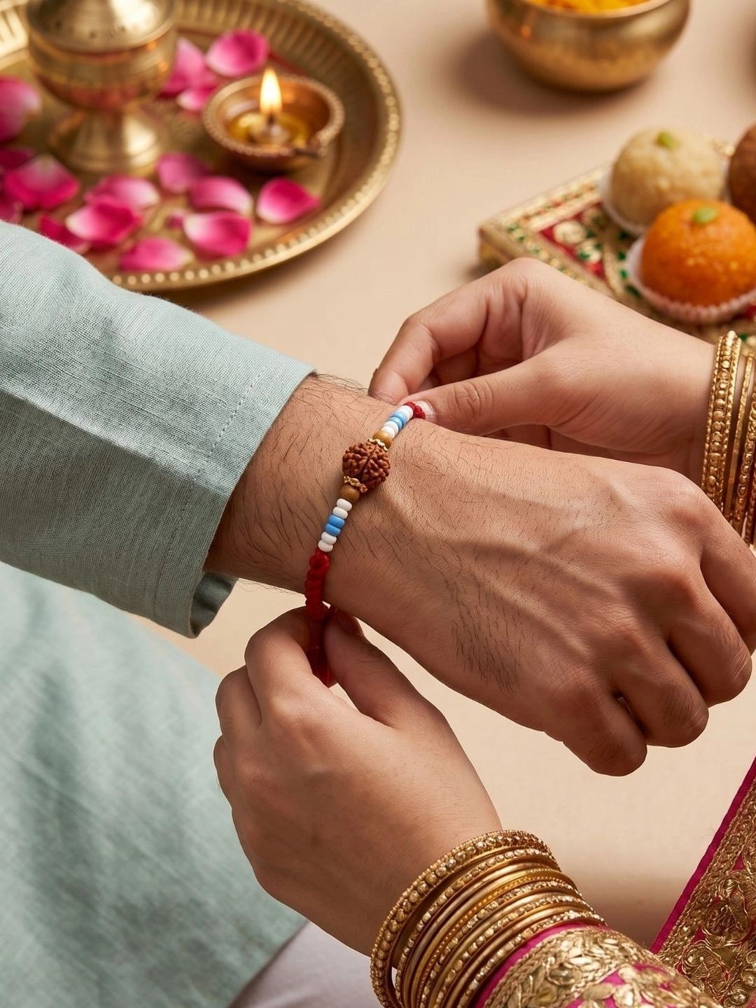 Dhiyona Rakhi
