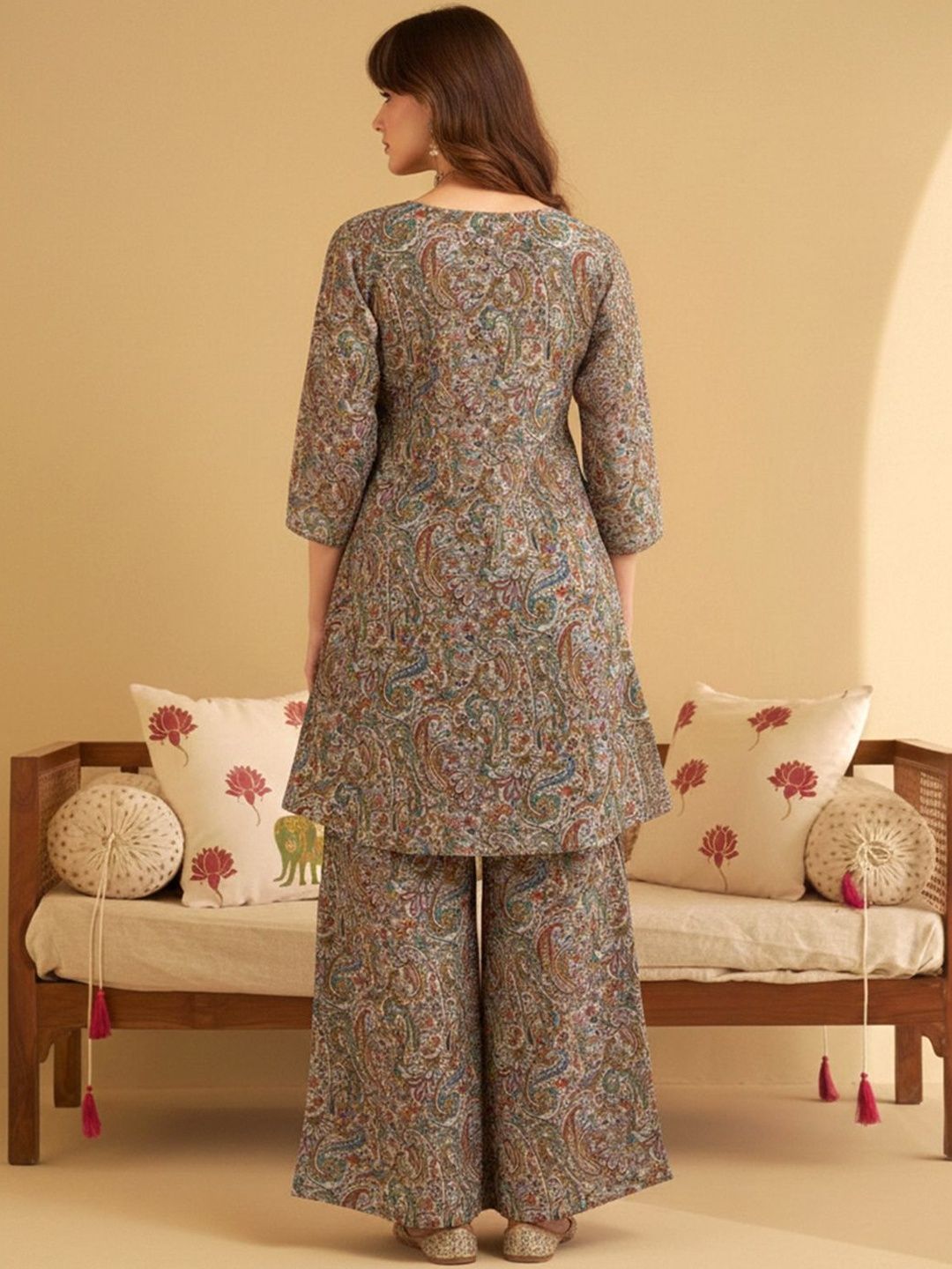 Dhiyona CH Women Paisley Printed Regular Thread Work Kurta with Palazzos