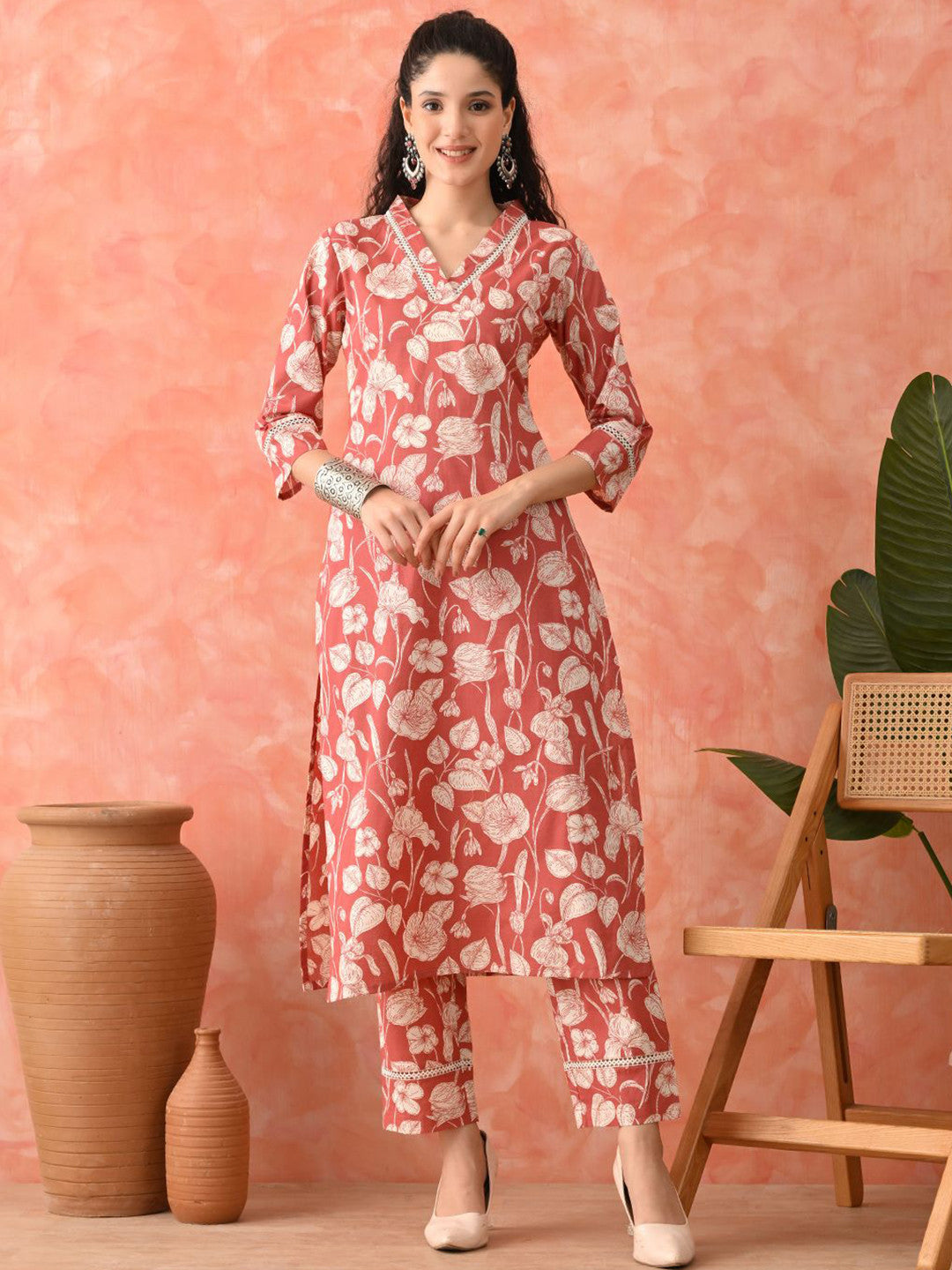 Floral Printed Pure Cotton V-Neck Kurta With Trousers
