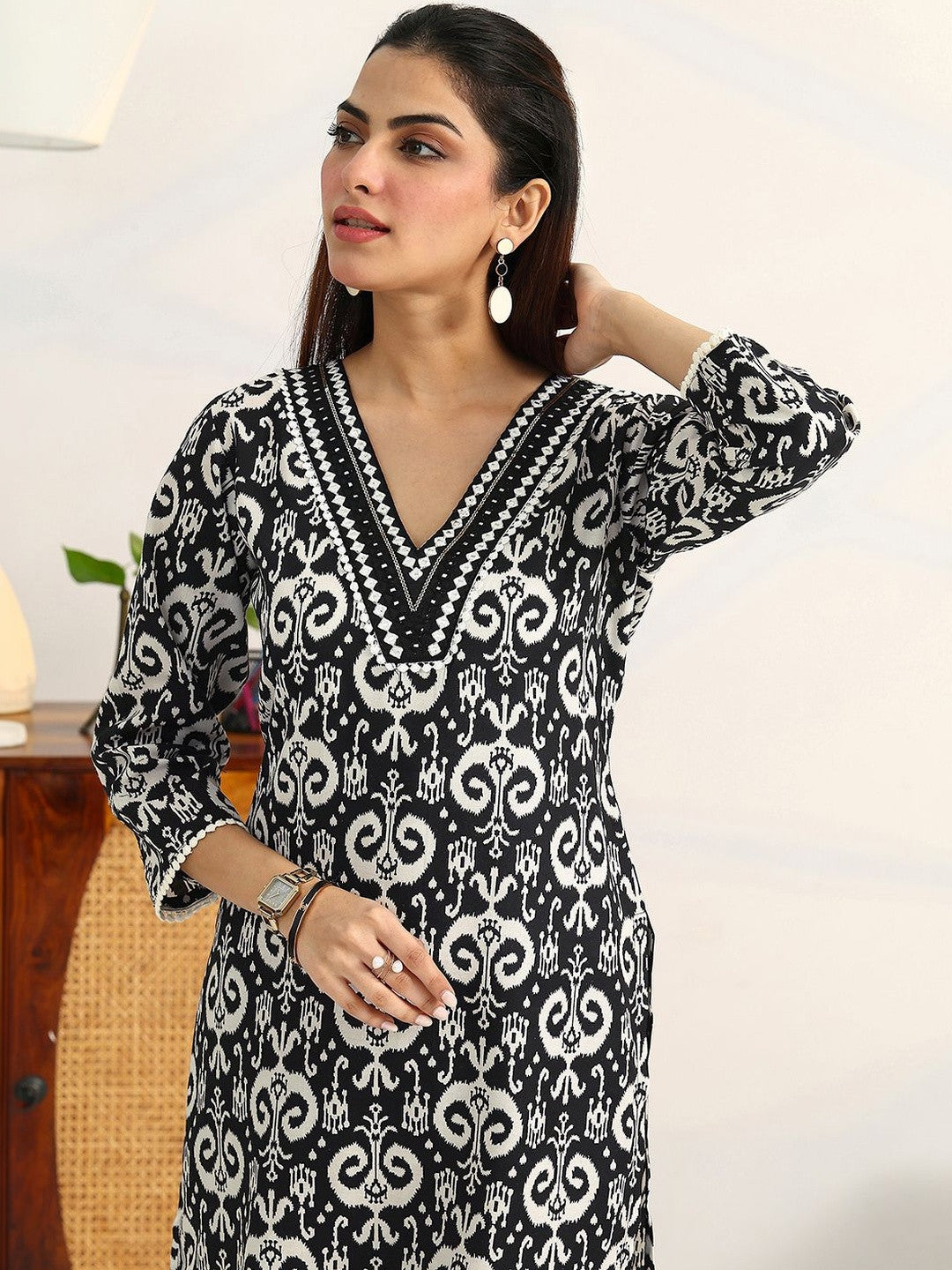 Women Ethnic Motifs Printed Regular Thread Work Kurta with Trousers & With Dupatta