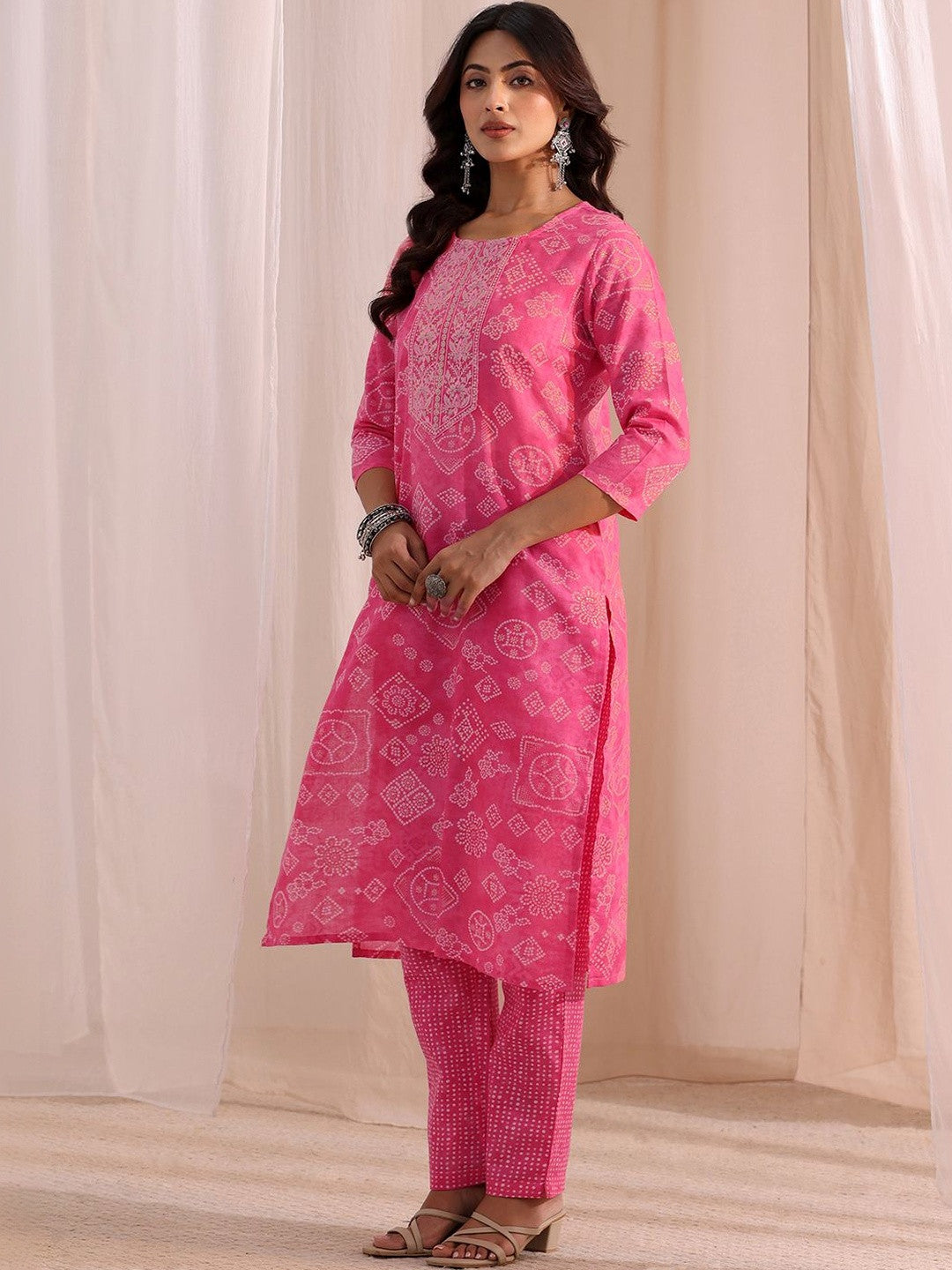 Women Ethnic Motifs Printed Regular Thread Work Kurta with Trousers & With Dupatta