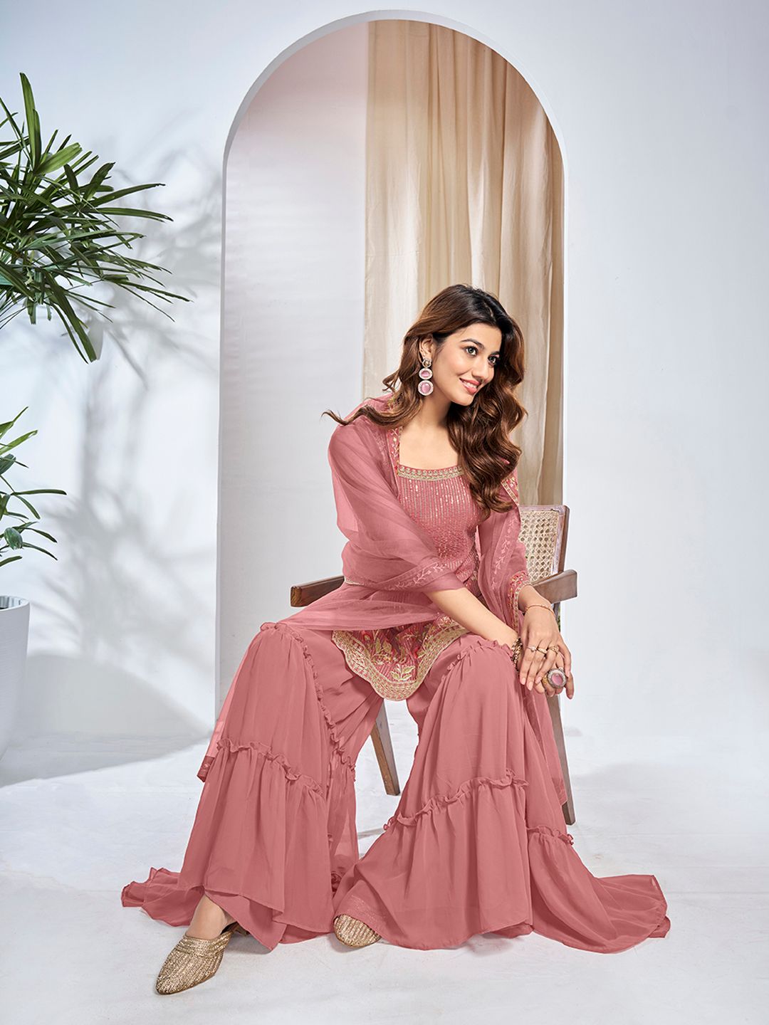 Dhiyona IN Women Floral Embroidered Regular Thread Work Kurta with Sharara & With Dupatta