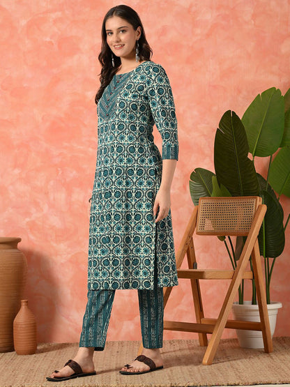 Women Floral Printed Pure Cotton Kurta With Trousers Set