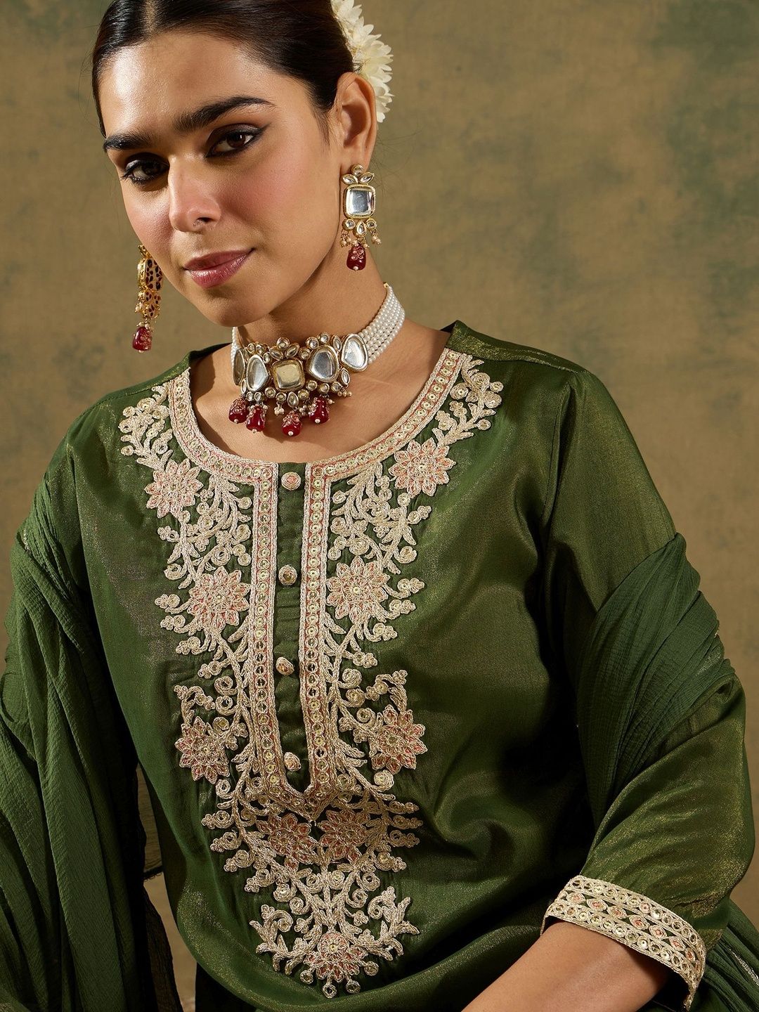 Women Ethnic Motifs Embroidered Regular Thread Work Kurta with Trousers & With Dupatta