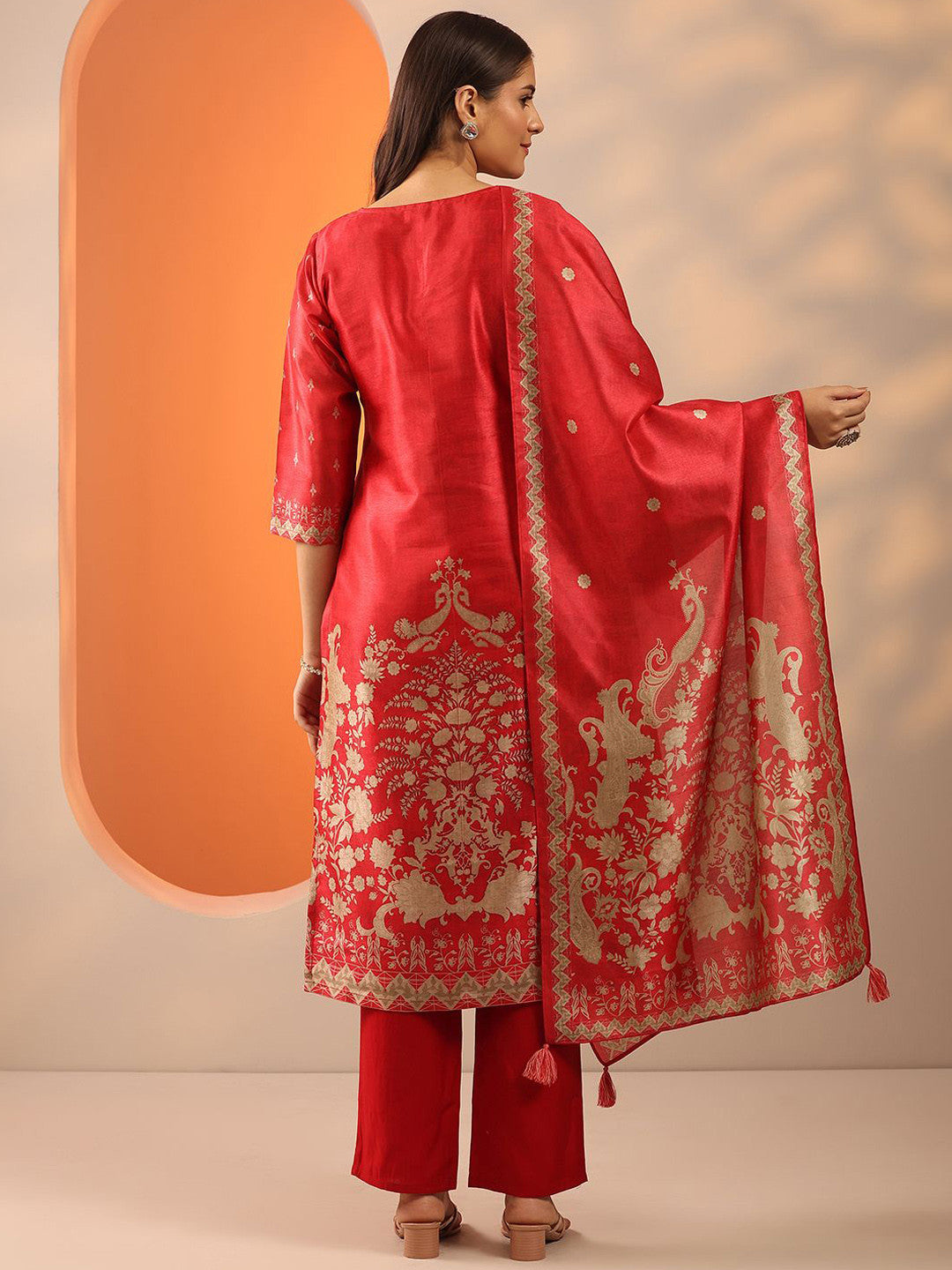 Ethnic Motifs Printed Straight Kurta With Trousers & Dupatta