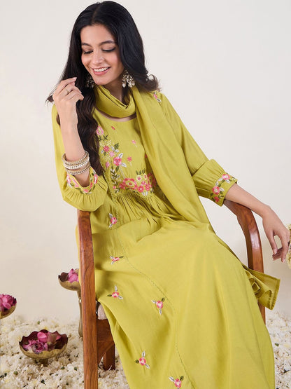 Women Floral Embroidered Tiered Thread Work Kurta with Trousers & With Dupatta