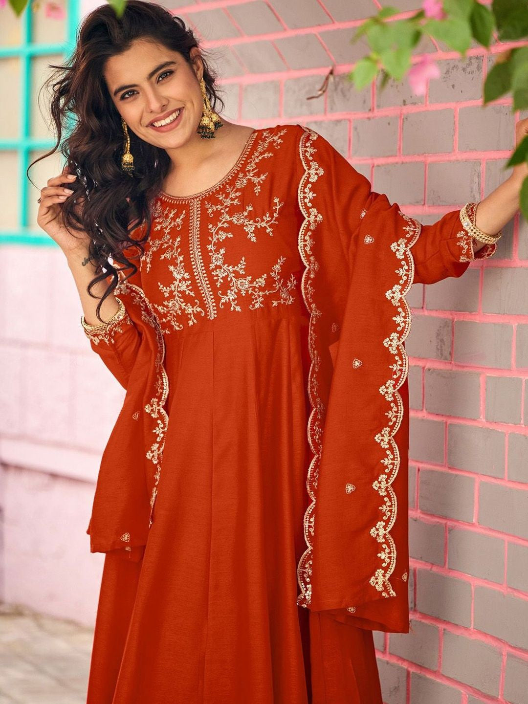 Women Ethnic Motifs Embroidered Regular Thread Work Kurta with Trousers & With Dupatta