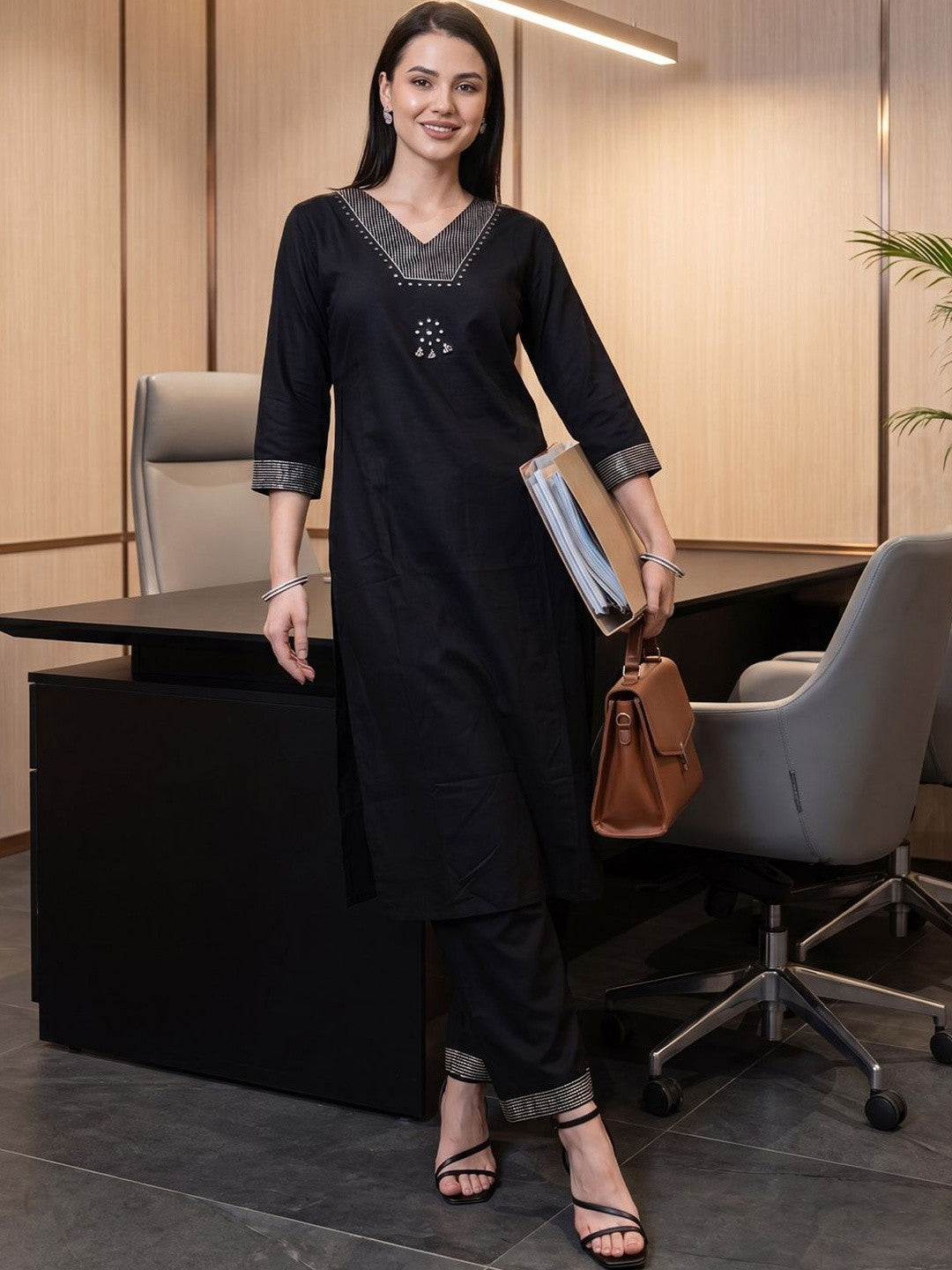 Women Ethnic Motifs Embroidered Regular Kurta with Trousers