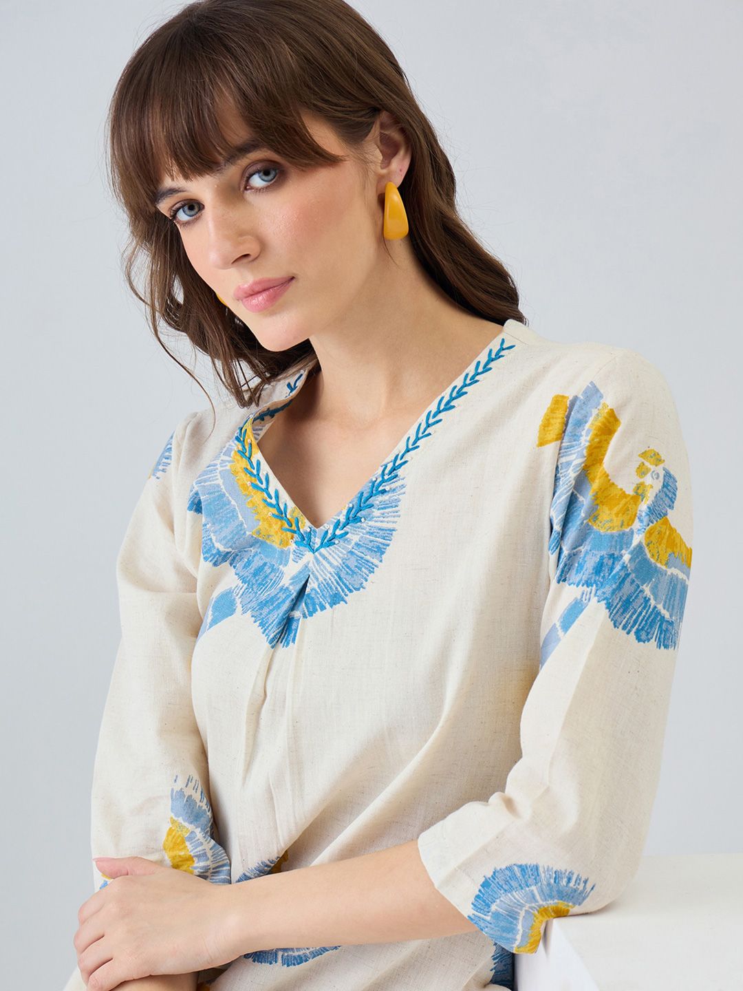 Dhiyona IE Women Printed Regular Thread Work Pure Cotton Kurta with Trousers