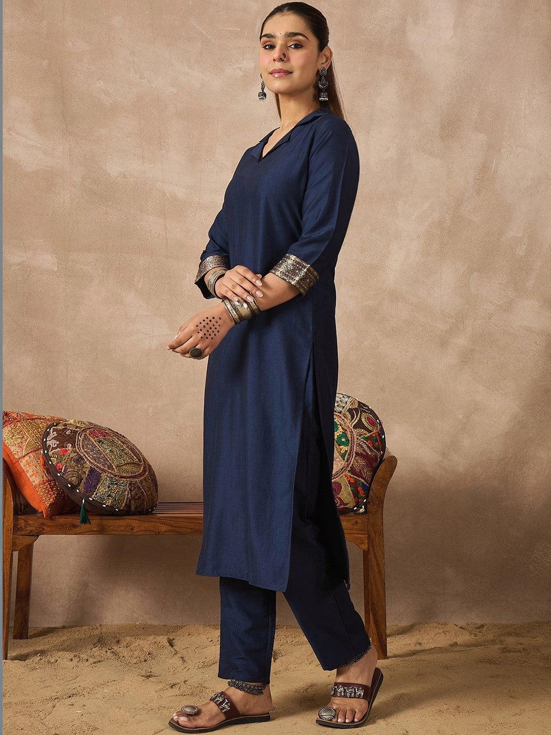 Women Regular Kurta with Trousers