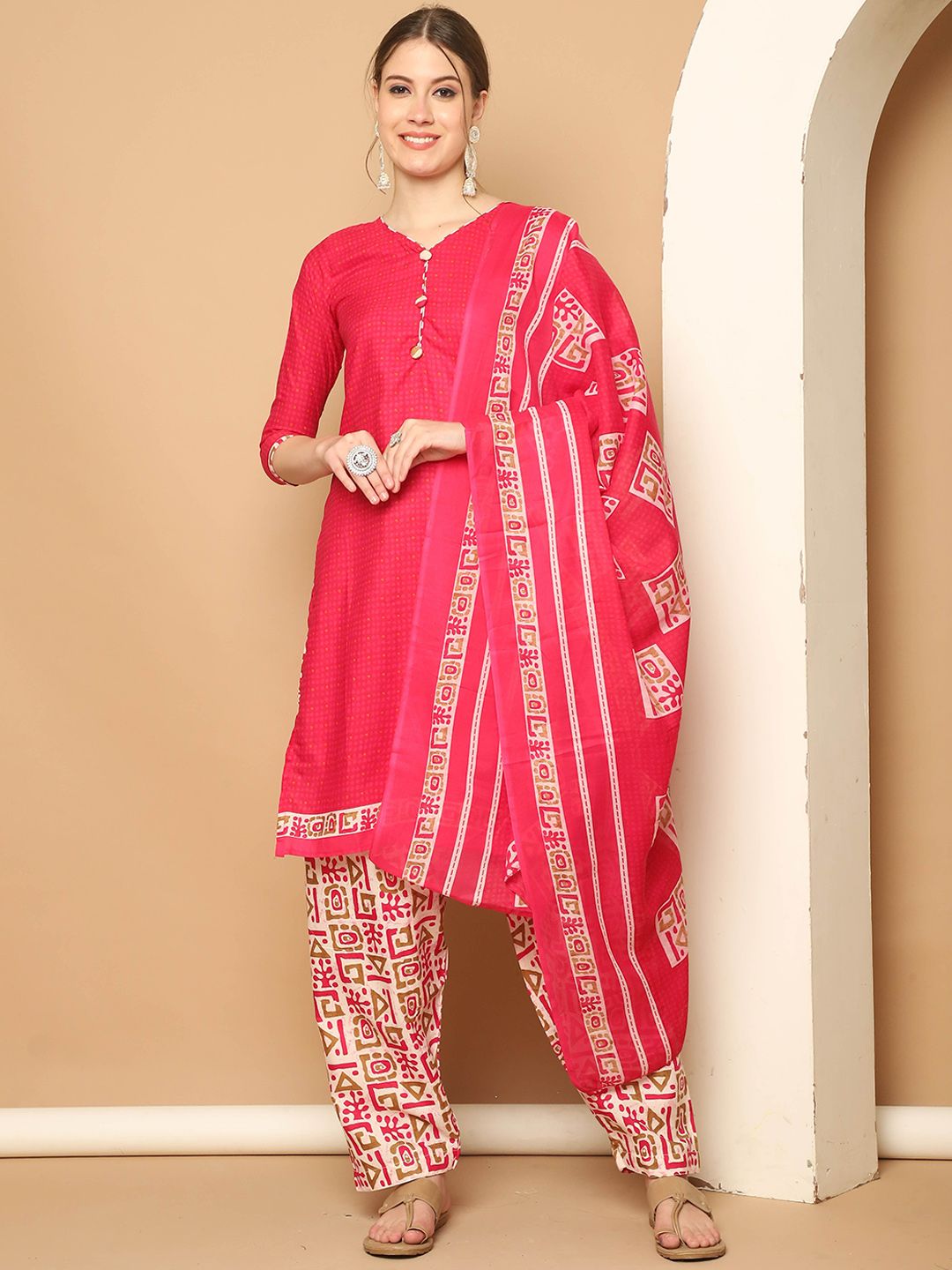 Dhiyona KL Women Floral Printed Regular Kurta with Salwar & With Dupatta