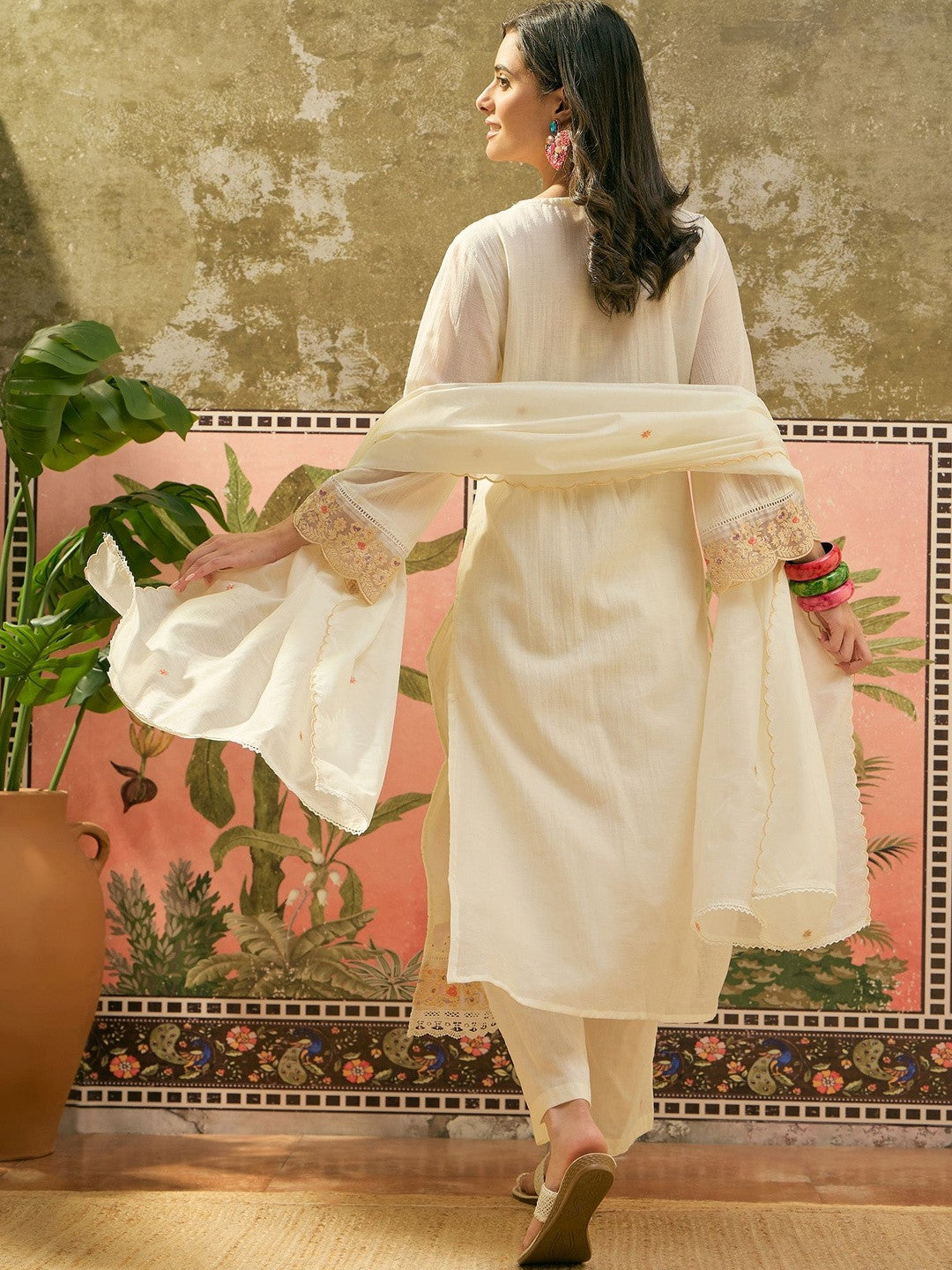 Women Ethnic Motifs Embroidered Regular Thread Work Pure Cotton Kurta with Trousers & With Dupatta