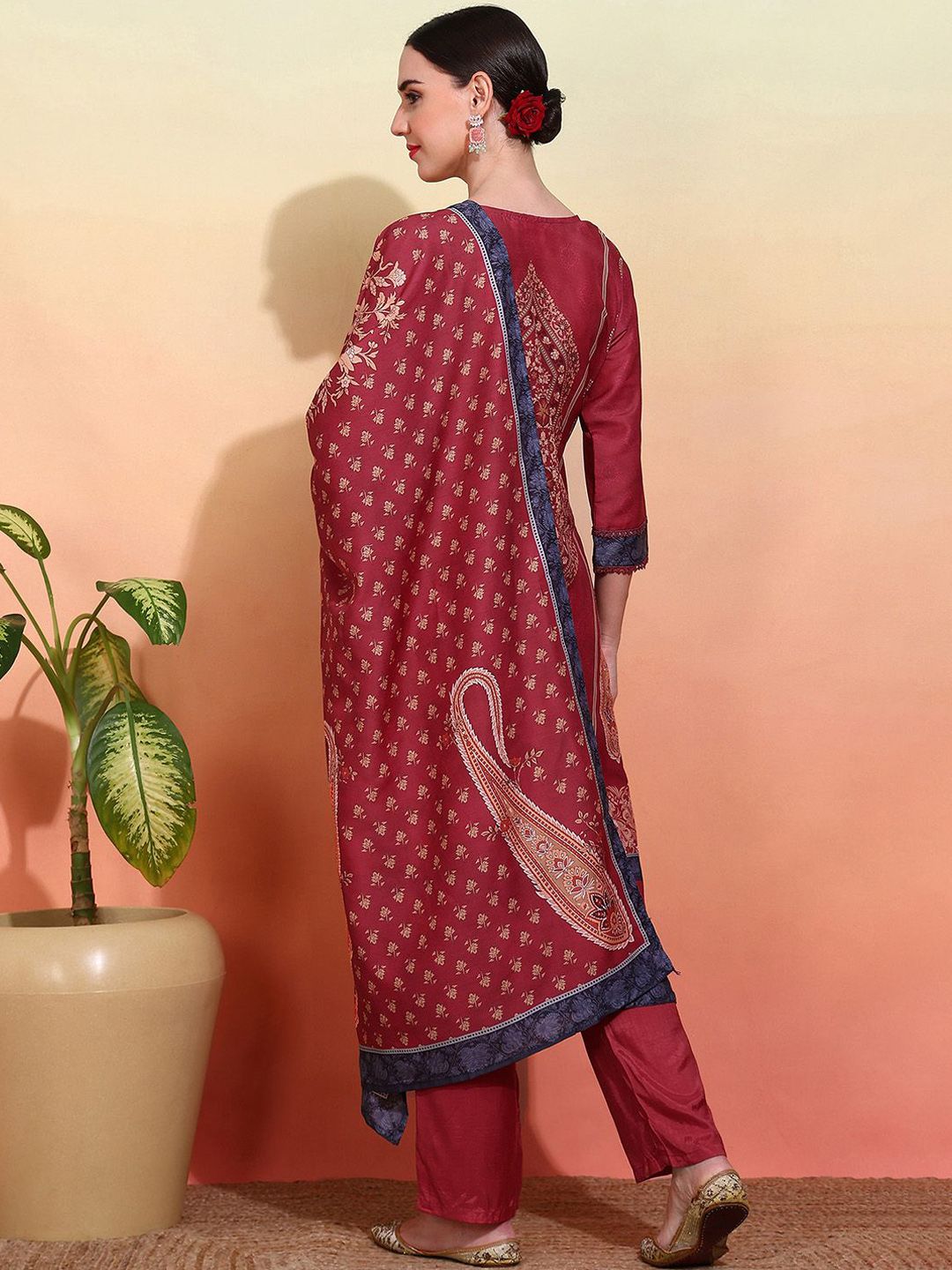 Dhiyona IS Women's Ethnic Motifs Printed Tie-Up Neck Straight Kurta With Trousers & Dupatta