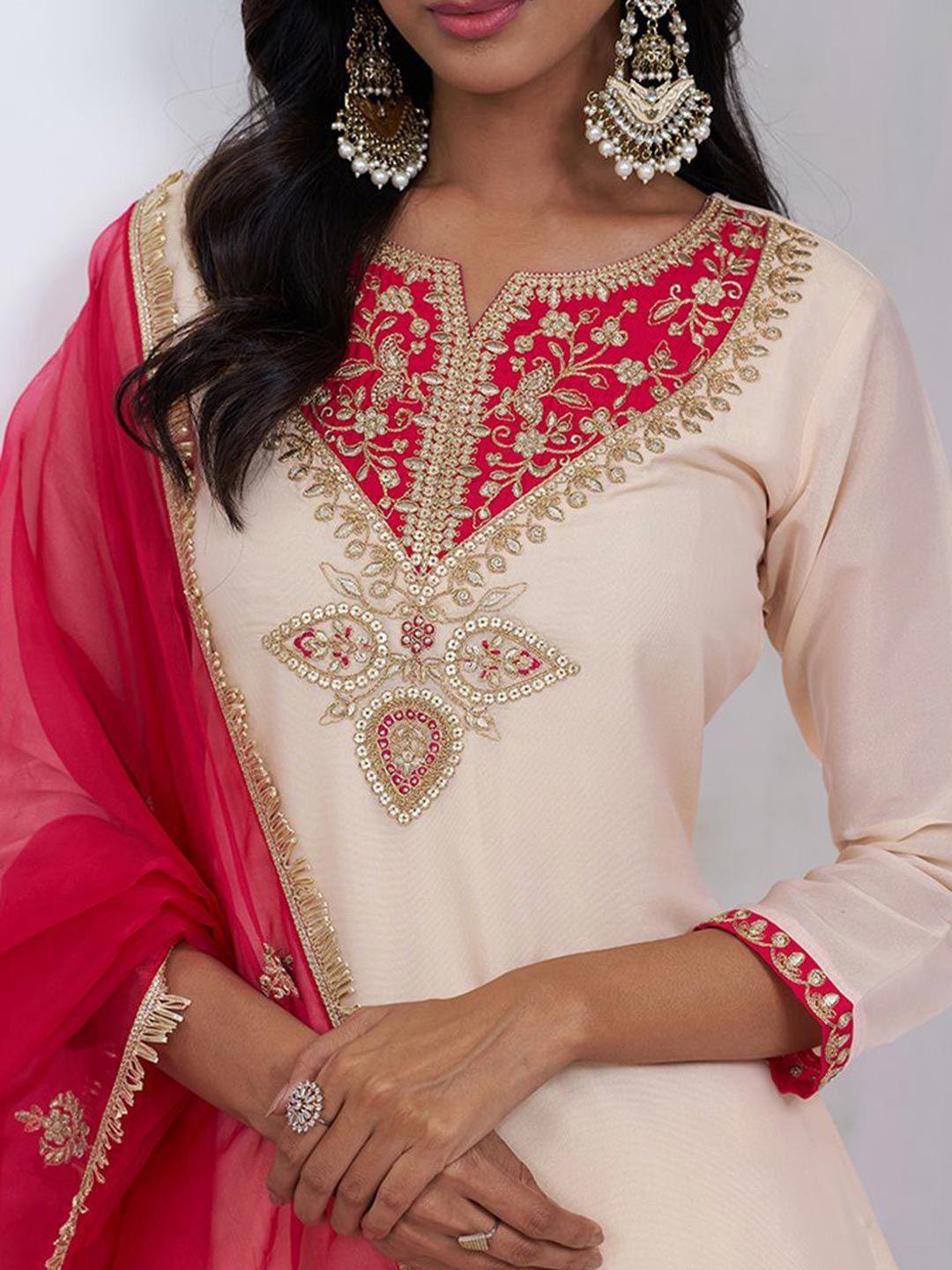 Dhiyona CH Women Floral Embroidered Sequinned Kurta with Palazzos & Dupatta
