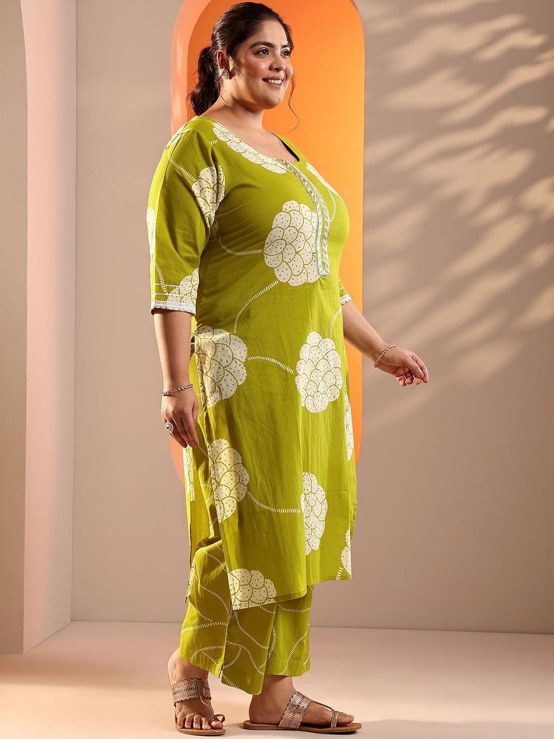 Dhiyona Women's Ethnic Motifs Printed Plus Size Kurta with Trousers & Dupatta