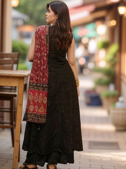 Dhiyona KL Women Solid Kurta with Palazzo & Dupatta