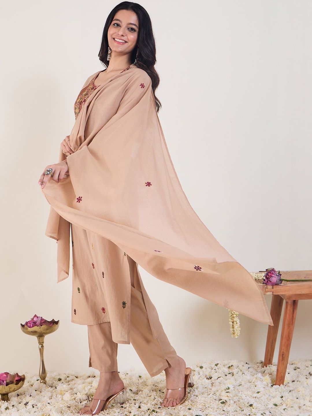 Ethnic Motifs Embroidered Thread Work Kurta With Trousers & Dupatta