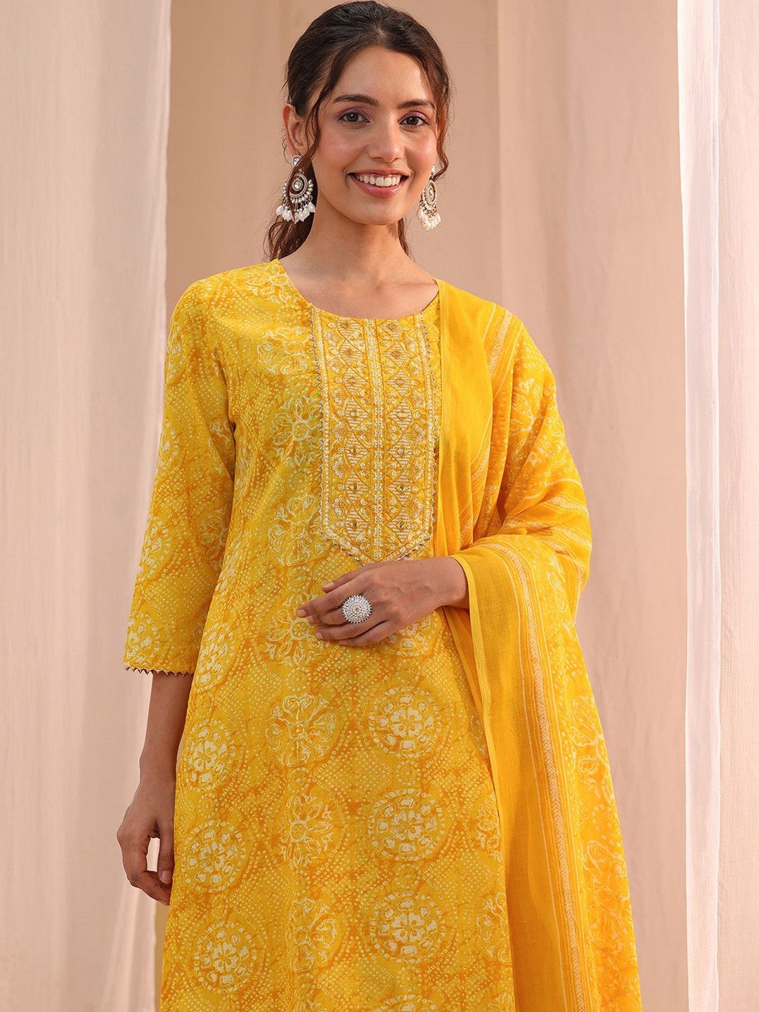 Women Ethnic Motifs Printed Regular Mirror Work Kurta with Trousers & With Dupatta