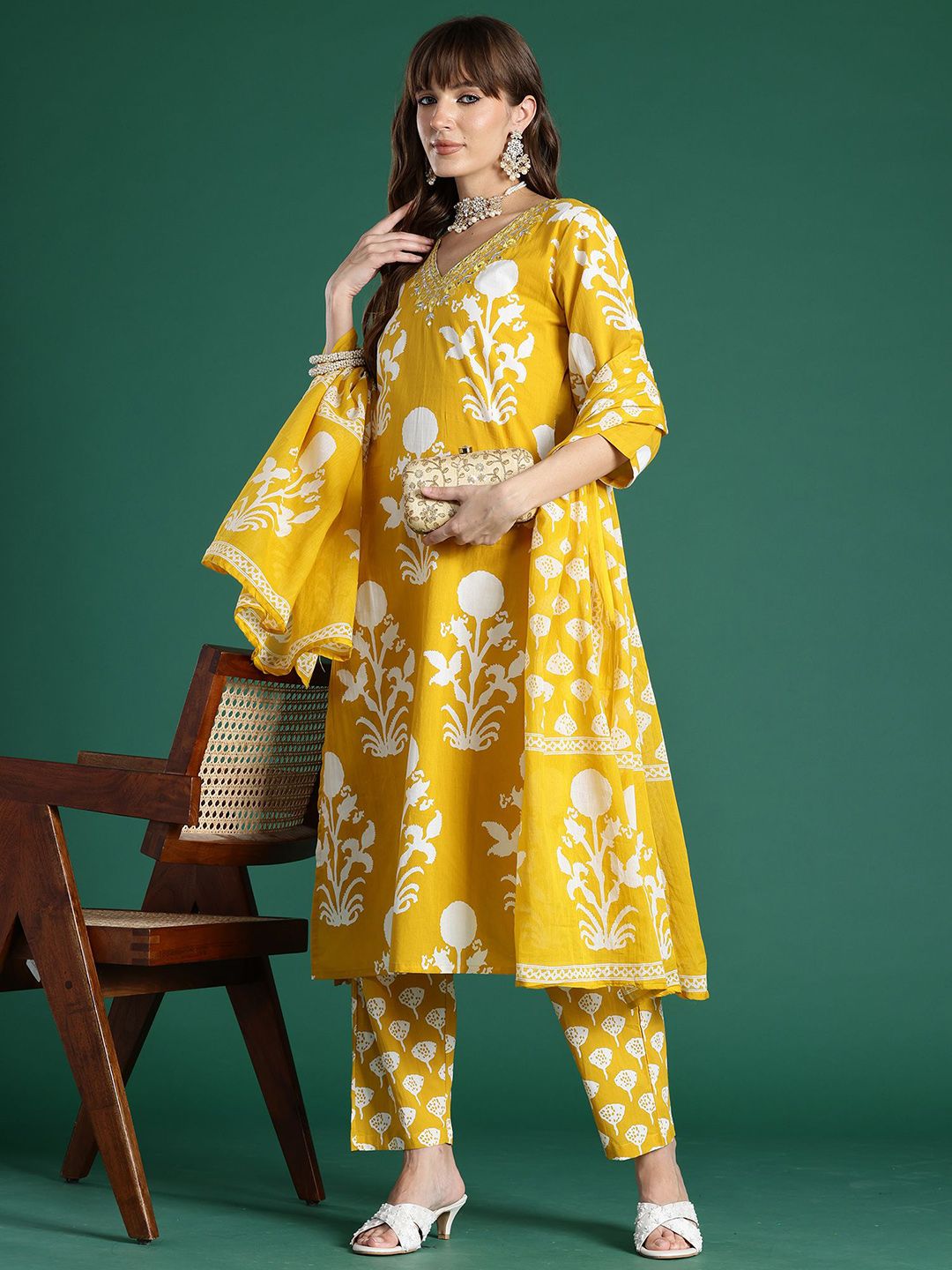 Dhiyona IE Floral Printed Mirror Work Pure Cotton Kurta With Trousers & Dupatta